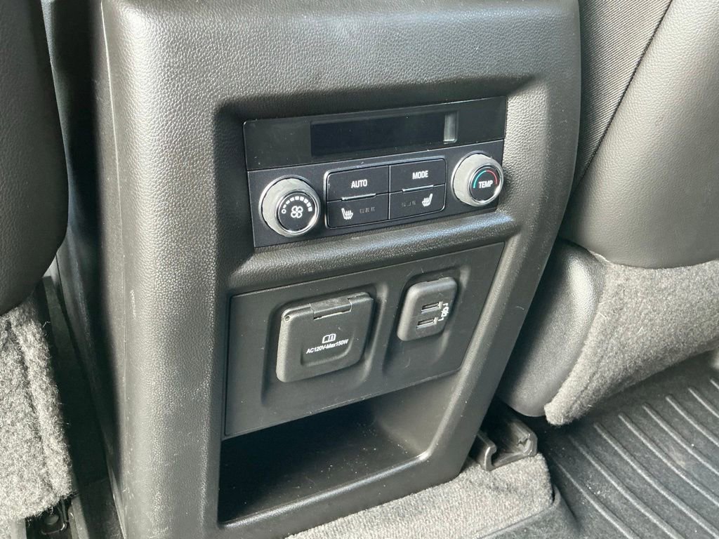 Used 2020 Chevrolet Traverse Premier FWD image 29