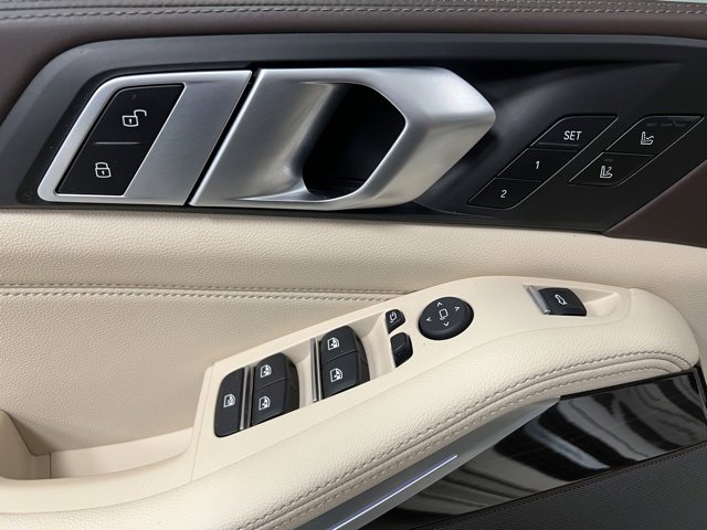 Used 2019 BMW X5 xDrive40i w/ M Sport Package image 19