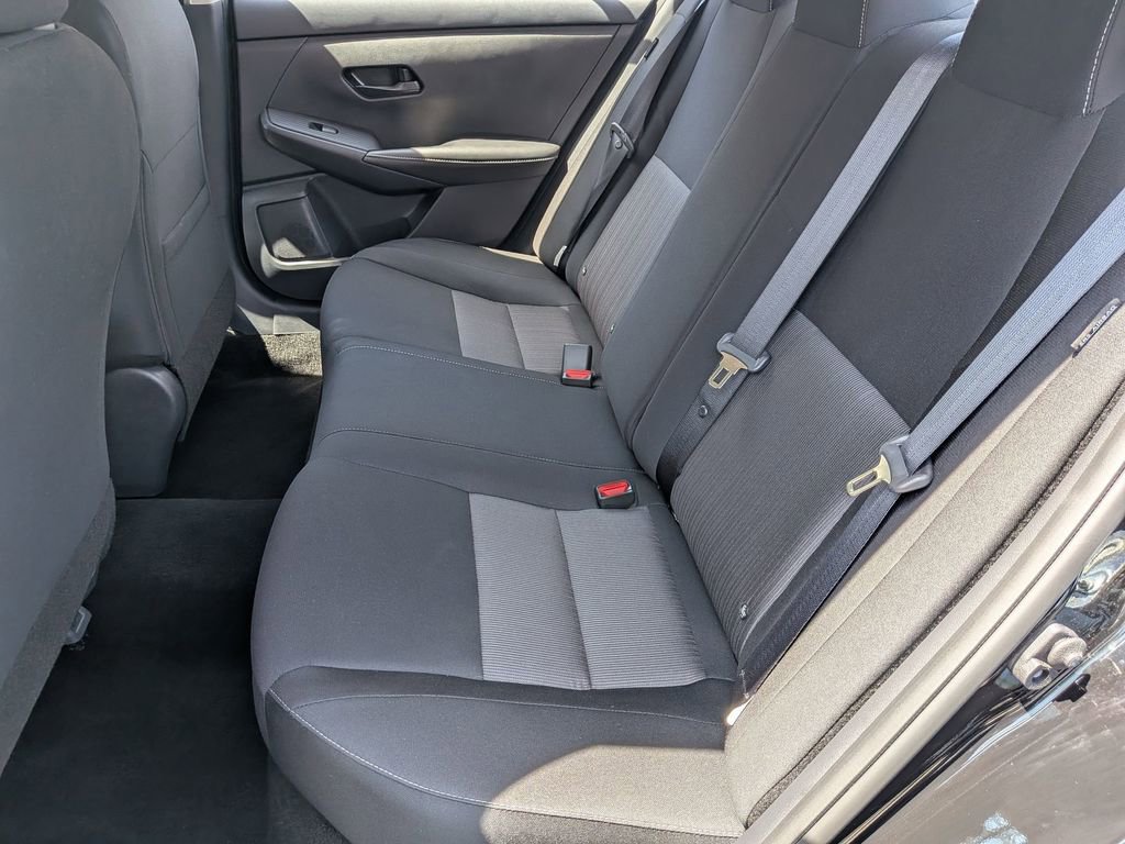 Used 2025 Nissan Sentra SV FWD image 18