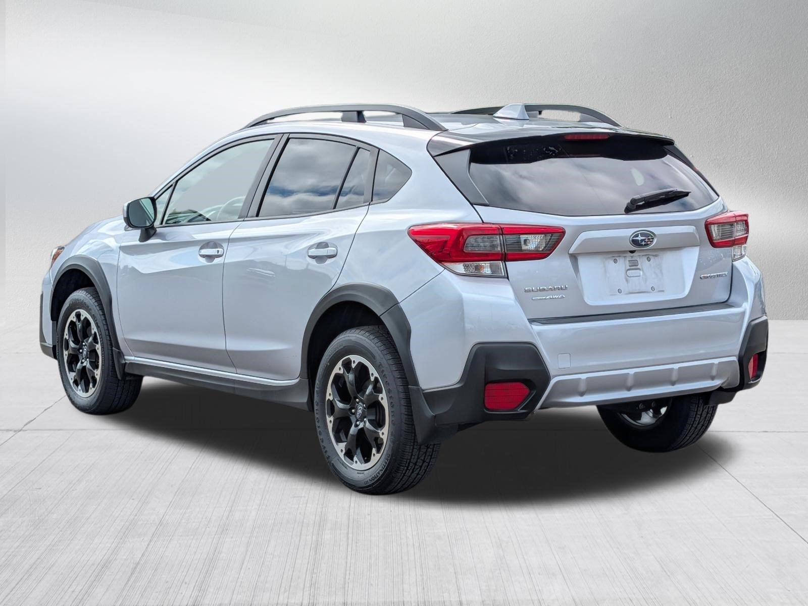 Used 2023 Subaru Crosstrek 2.0i Premium AWD/4WD image 5