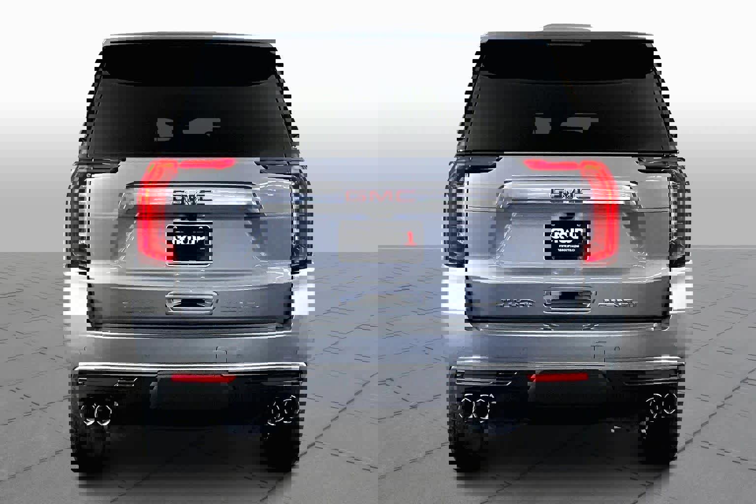 Used 2023 GMC Yukon XL Denali w/ Denali Reserve Package image 4