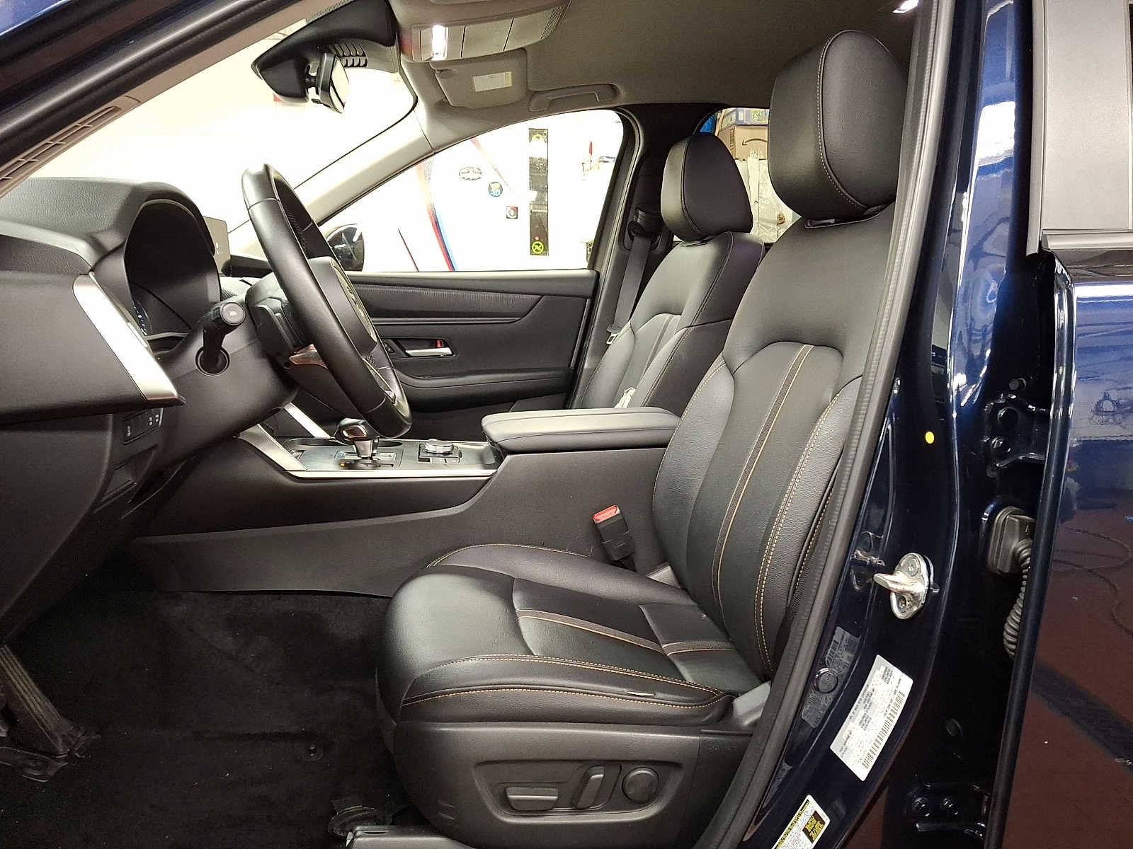 Used 2024 MAZDA CX-90 3.3 Turbo w/ Select Package image 10