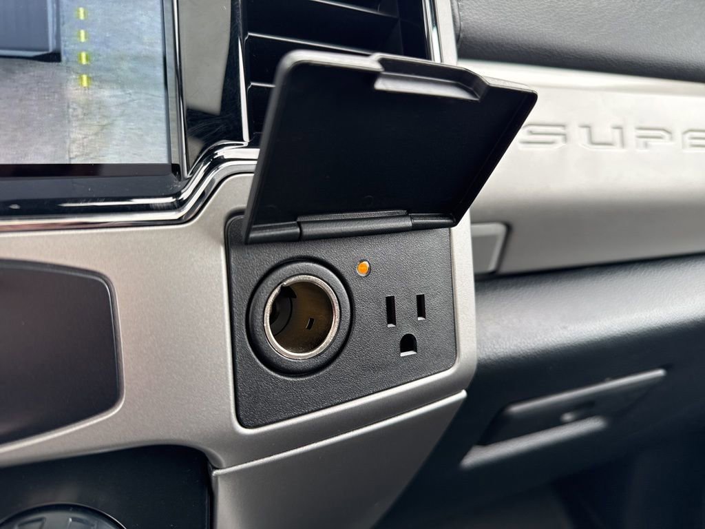 Certified 2022 Ford F350 Lariat w/ Lariat Ultimate Package image 37