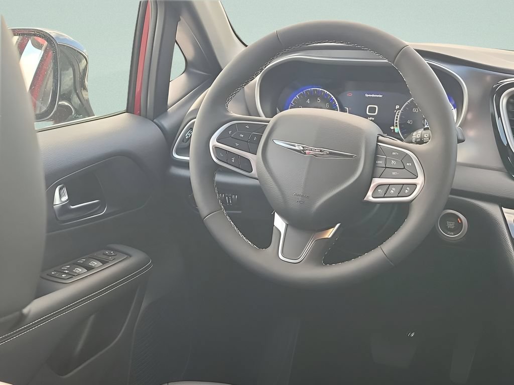 New 2026 Chrysler Voyager LX FWD image 25