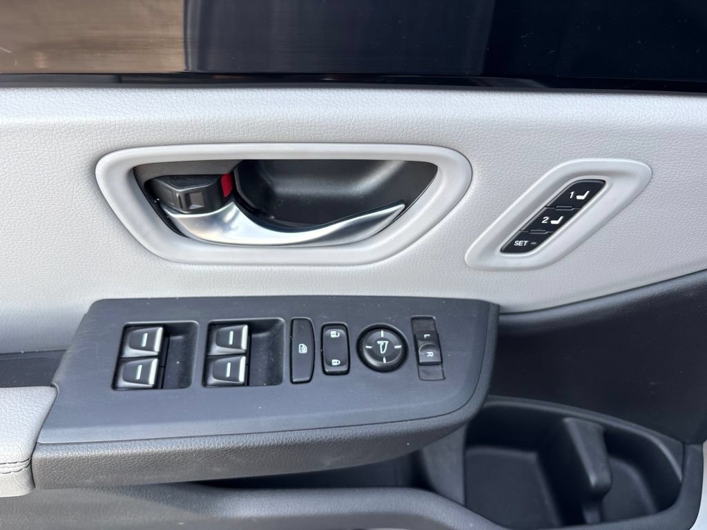 Used 2024 Honda Pilot EX-L image 17