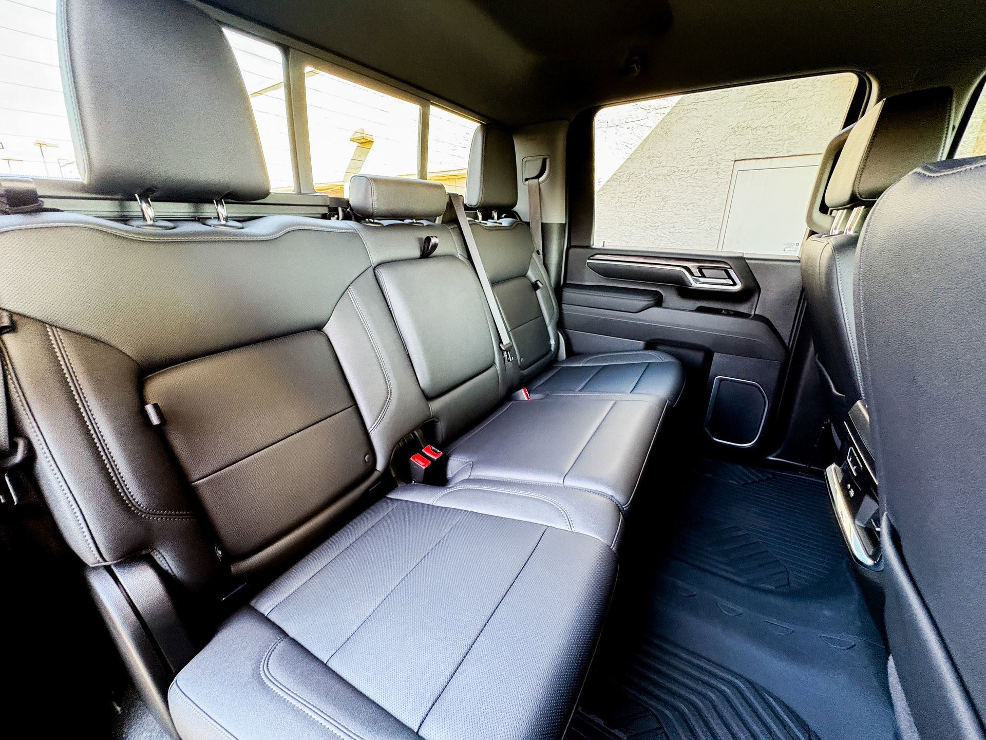 Used 2025 Chevrolet Silverado 2500 LTZ w/ LTZ Plus Package image 39