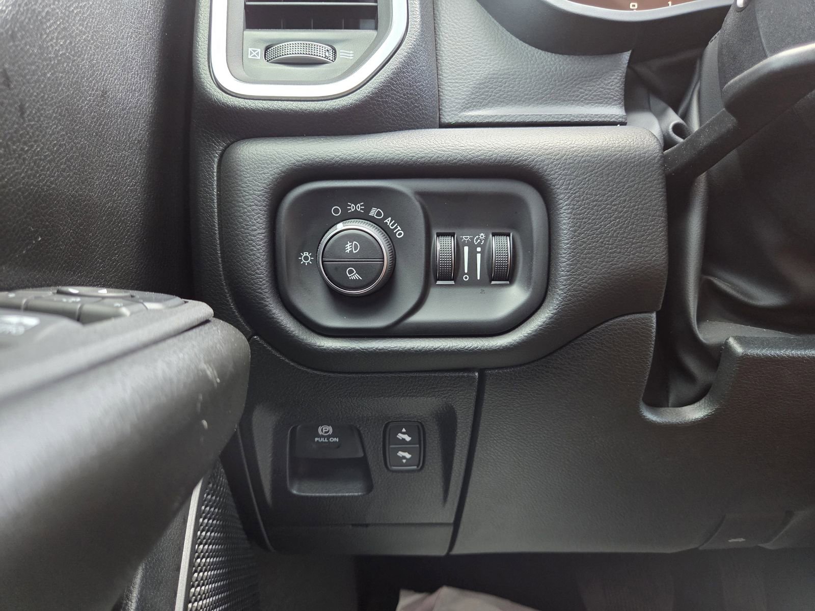Used 2026 RAM 1500 Lone Star AWD/4WD image 39