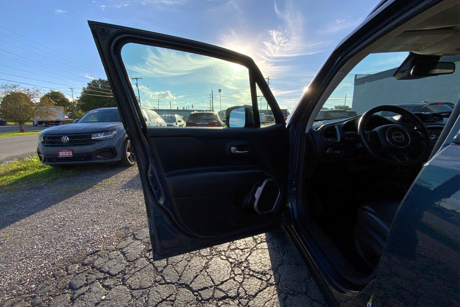 Used 2021 Jeep Renegade Limited AWD/4WD image 20