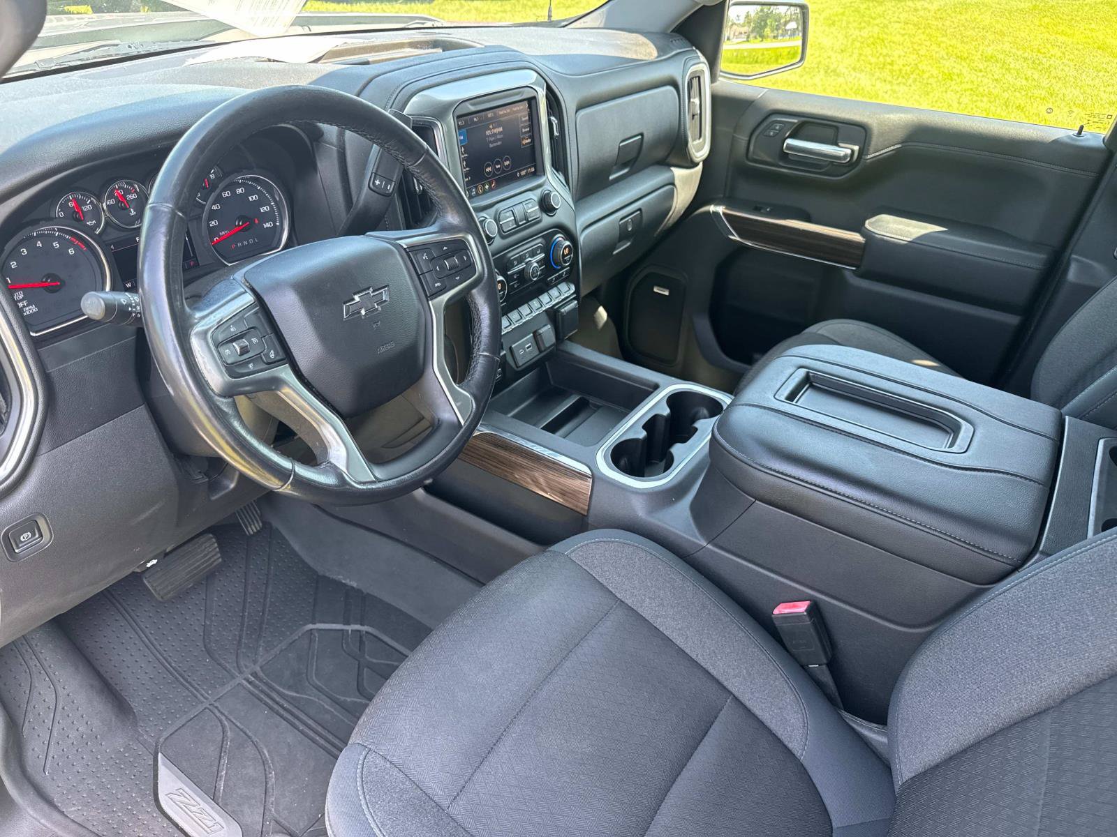Used 2019 Chevrolet Silverado 1500 LT Trail Boss AWD/4WD image 22