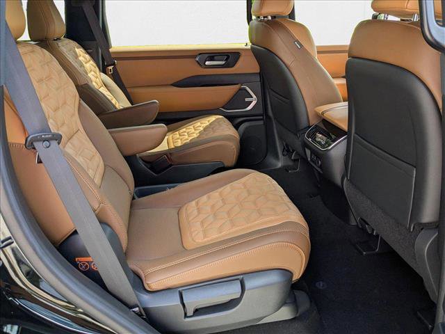 New 2025 Nissan Armada Platinum Reserve image 14