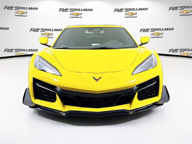 Used 2025 Chevrolet Corvette Z06 w/ Z07 Performance Package image 2