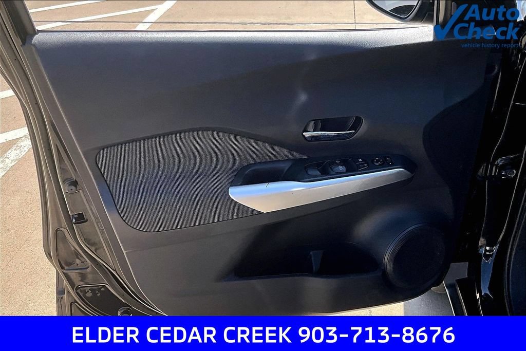 Used 2018 Nissan Kicks SV FWD image 24