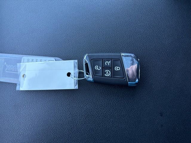 Used 2023 Volkswagen Atlas SEL R-Line image 36