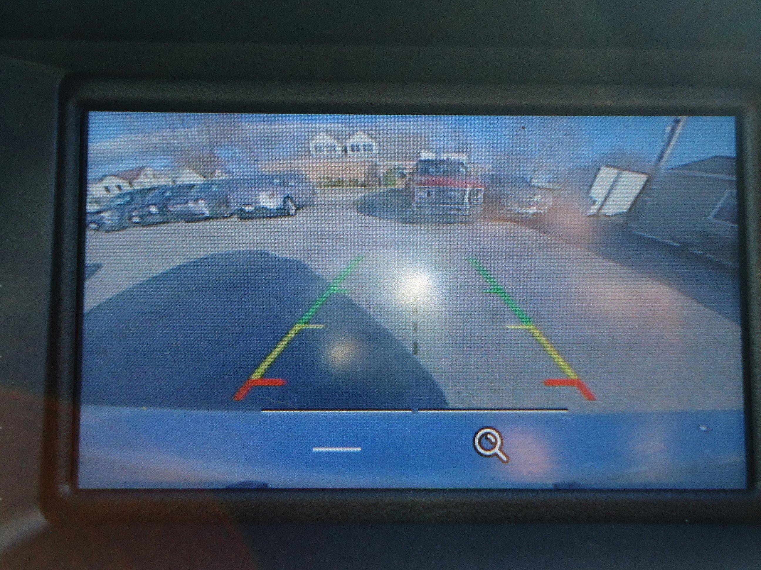 Used 2018 Ford Edge SE image 16