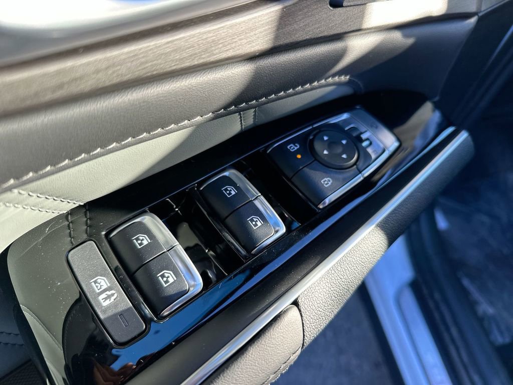 Used 2025 Kia Sorento SX Prestige w/ Sage Leather Package AWD/4WD image 31
