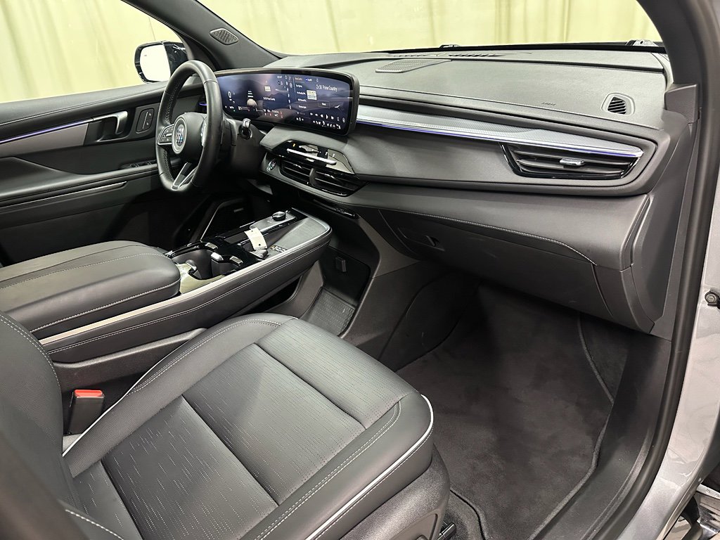 Used 2025 Buick Enclave Sport Touring image 27