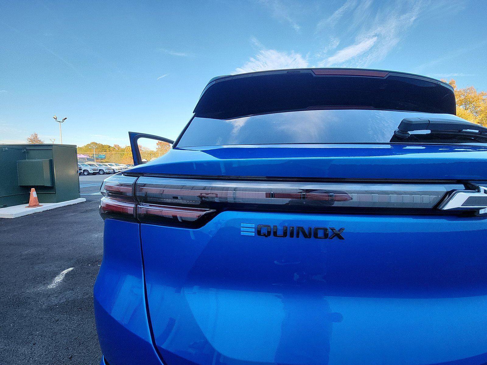 New 2026 Chevrolet Equinox EV RS image 13