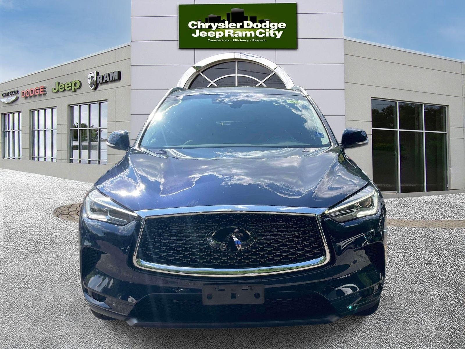 Used 2023 INFINITI QX50 Luxe AWD/4WD image 4