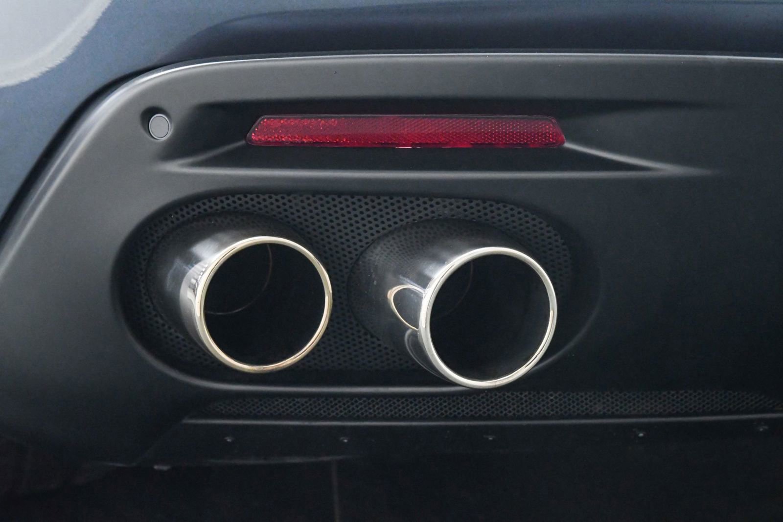 Certified 2022 Ferrari Roma image 23