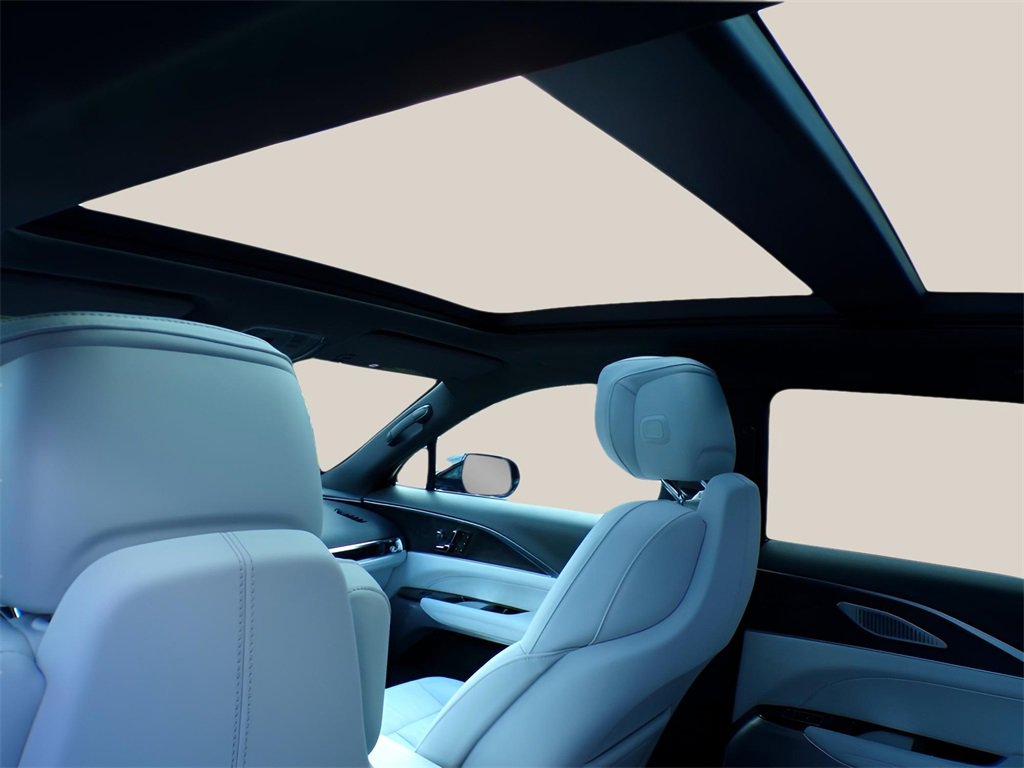 New 2025 Cadillac Lyriq Sport image 8