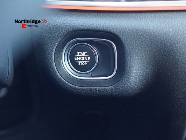 Used 2025 Mercedes-Benz GLE 450e 4MATIC image 25