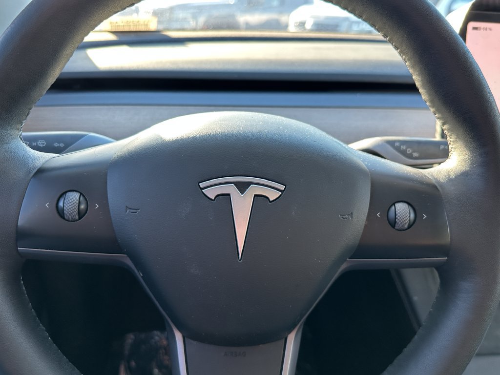 Used 2024 Tesla Model Y Long Range AWD/4WD image 24