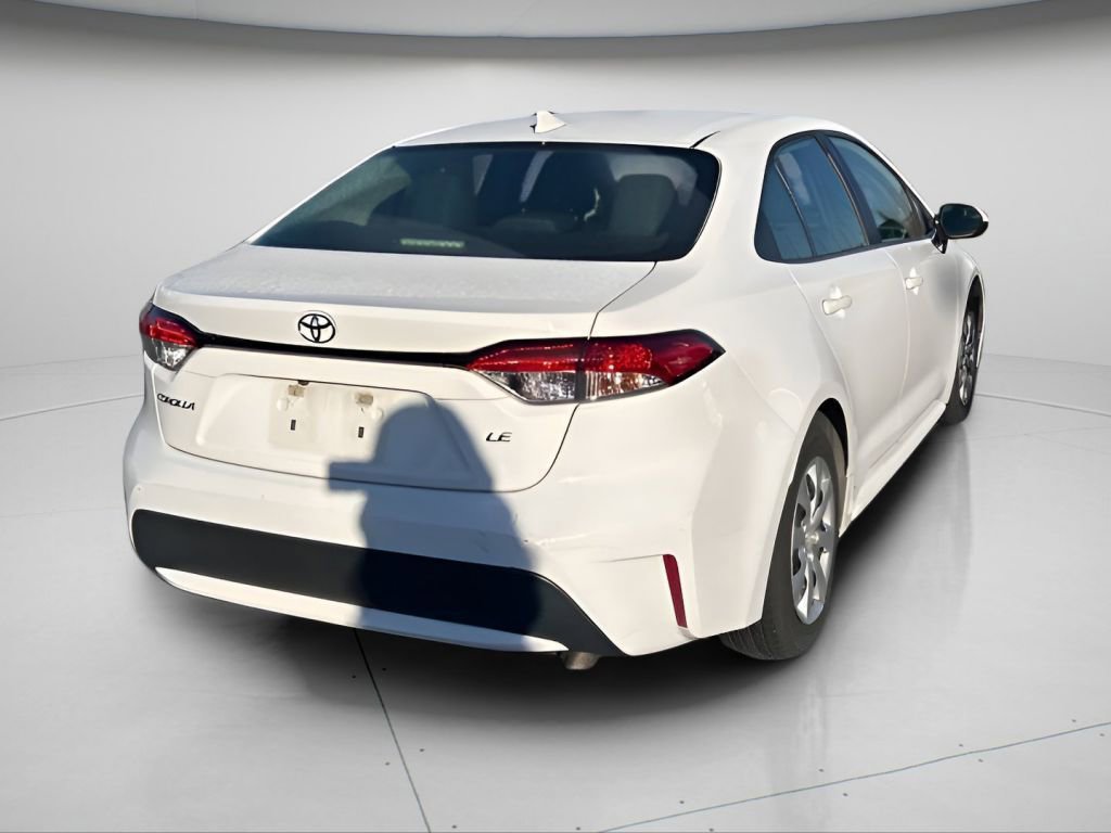 Used 2020 Toyota Corolla LE image 4