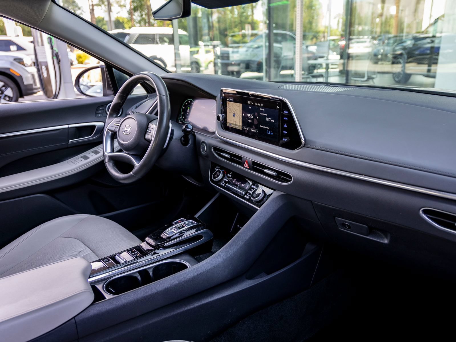 Used 2021 Hyundai Sonata Limited FWD image 26
