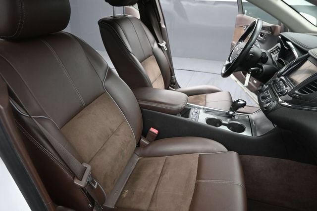 Used 2014 Chevrolet Impala LT FWD image 22