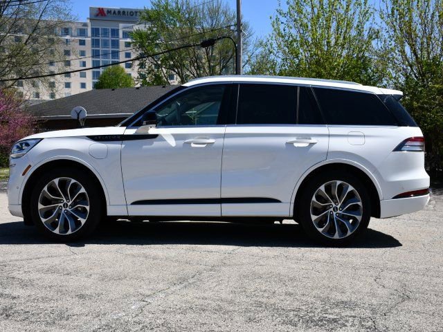 Used 2020 Lincoln Aviator Grand Touring w/ Equipment Group 302A image 4