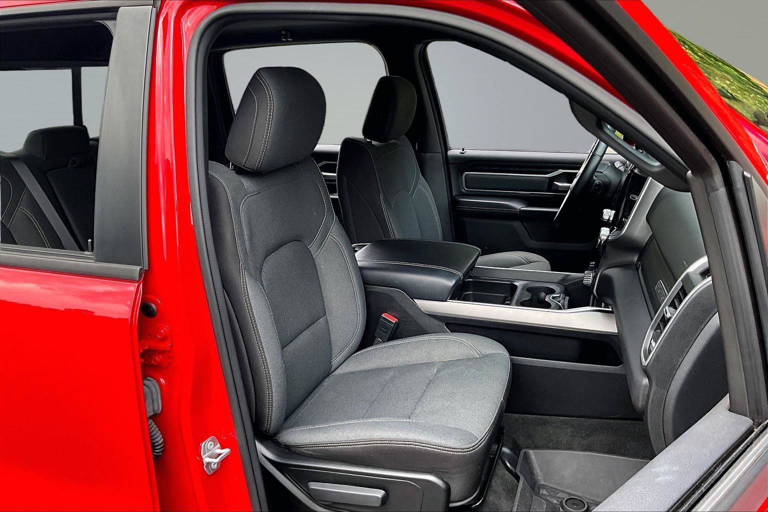 Used 2022 RAM 1500 Big Horn AWD/4WD image 8