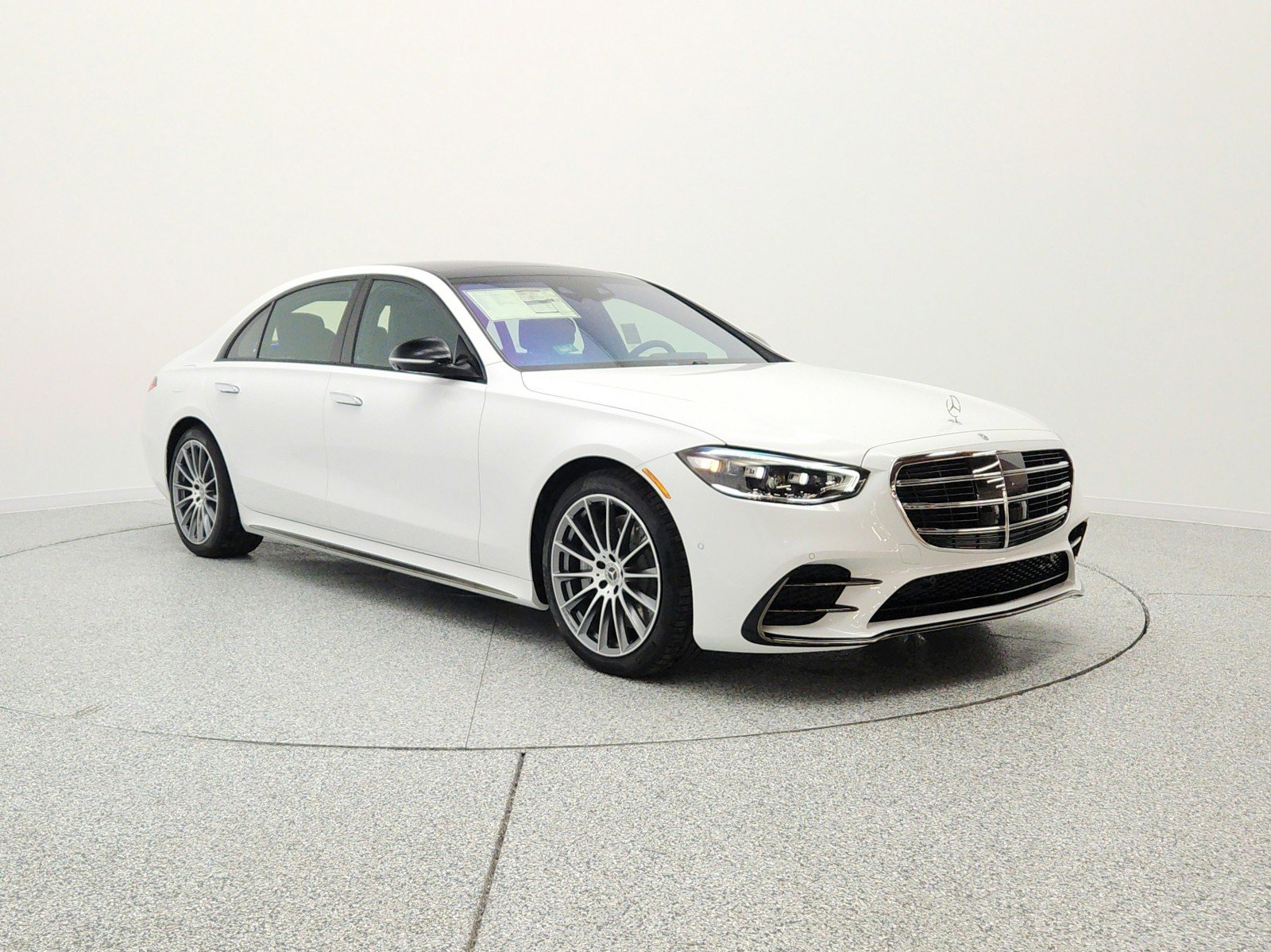 New 2026 Mercedes-Benz S 580e 4MATIC Sedan image 3