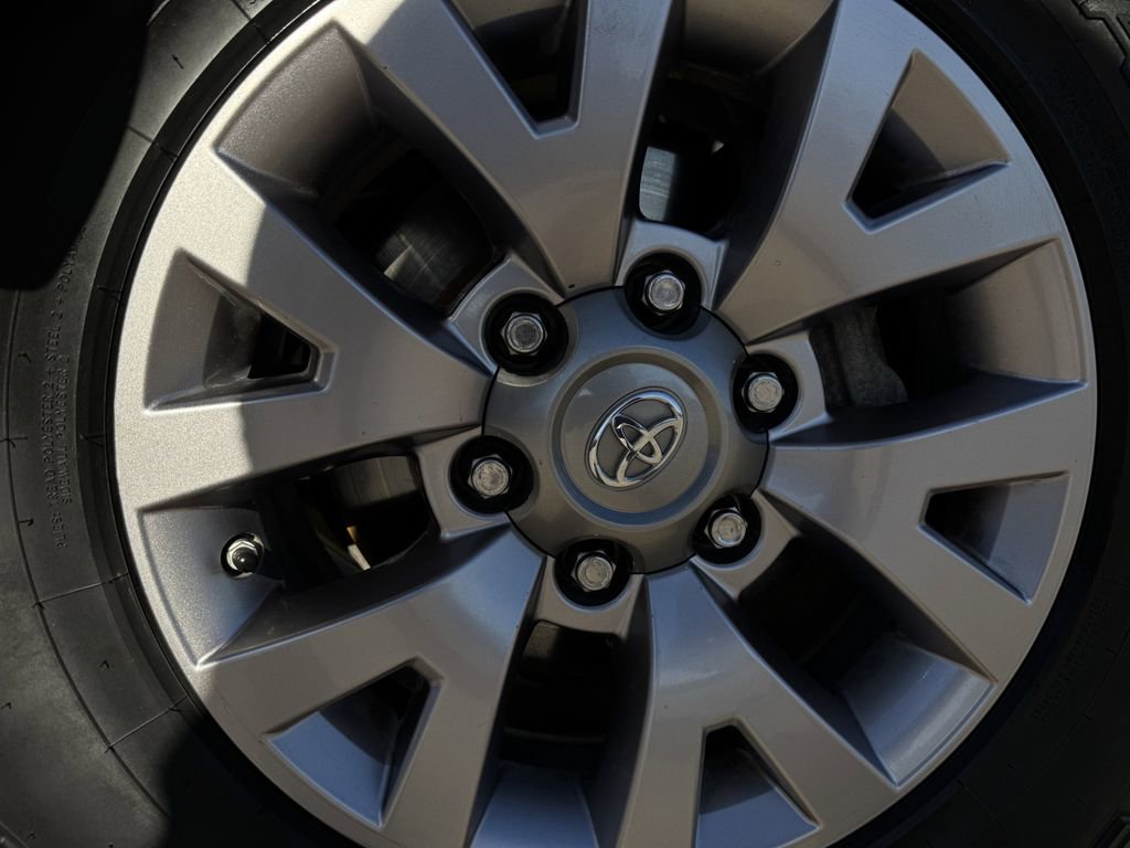 Used 2013 Toyota Tacoma PreRunner w/ SR5 Pkg image 9