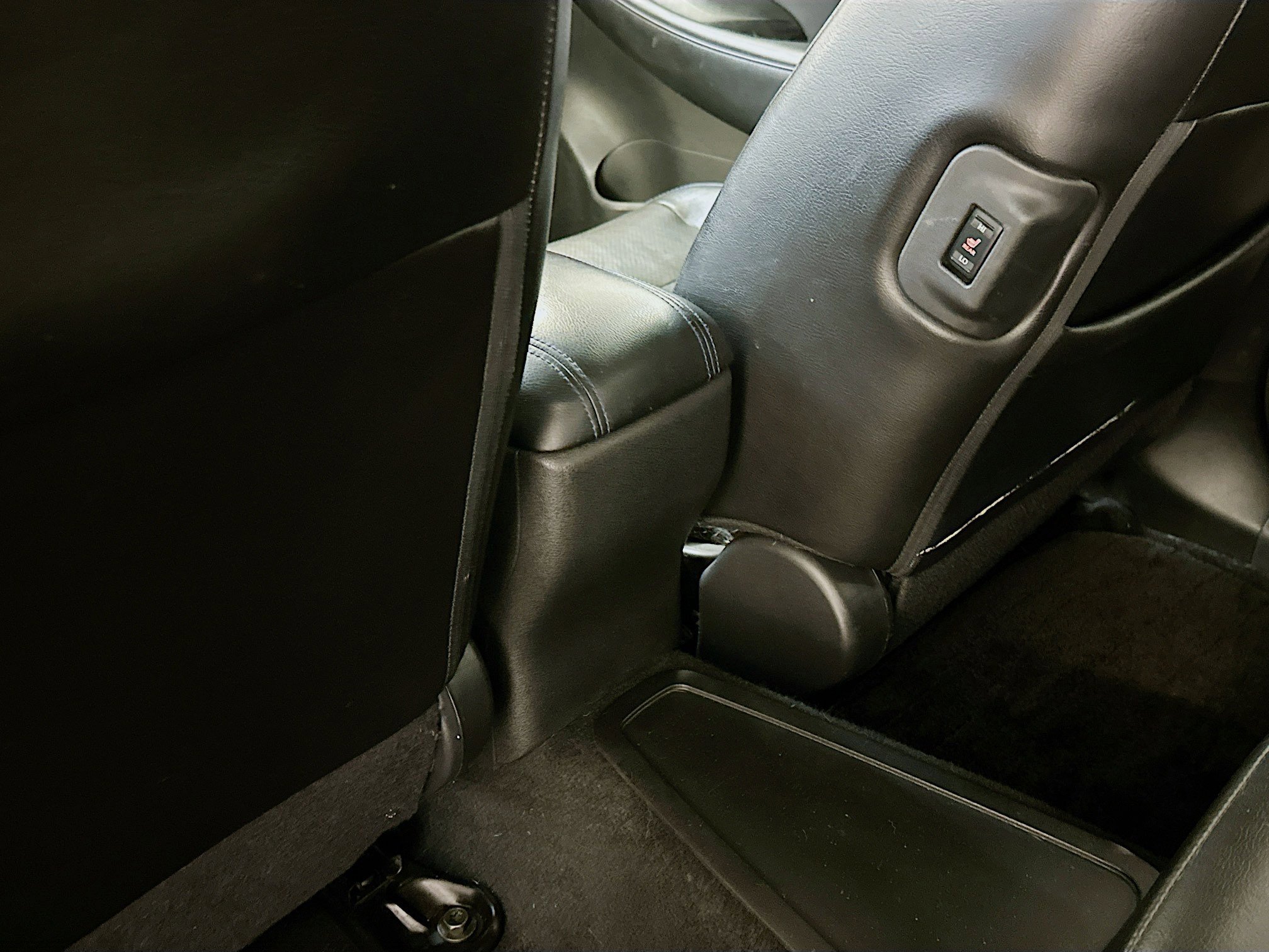 Used 2015 Nissan Leaf SL FWD image 28