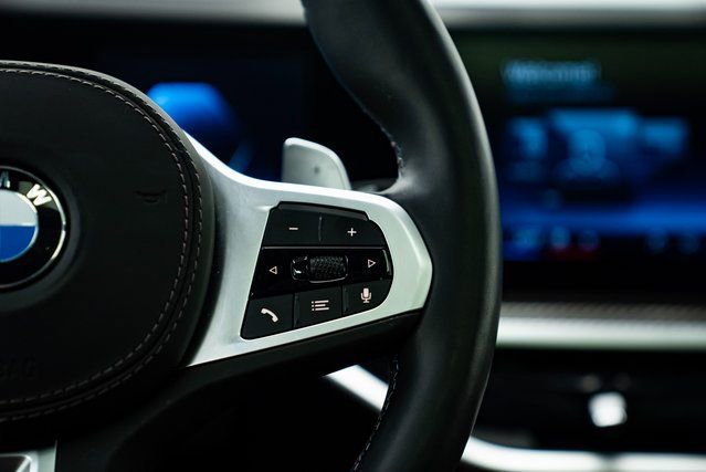 Used 2026 BMW X7 M60i image 30