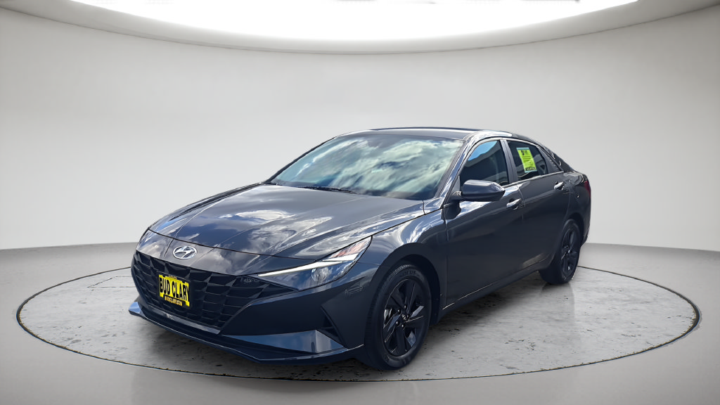 Used 2023 Hyundai Elantra SEL FWD image 1