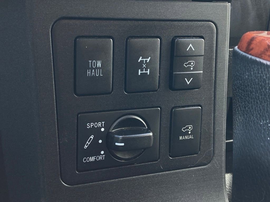 Used 2019 Toyota Sequoia Platinum AWD/4WD image 27