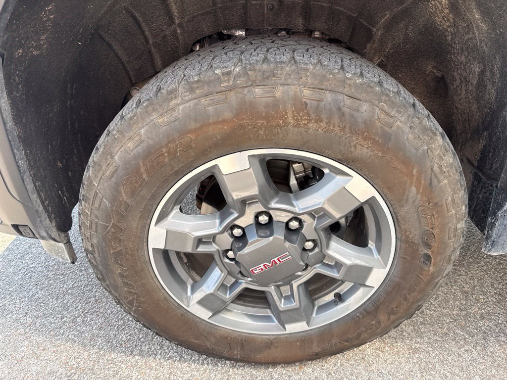 Certified 2025 GMC Sierra 2500 SLT AWD/4WD image 9