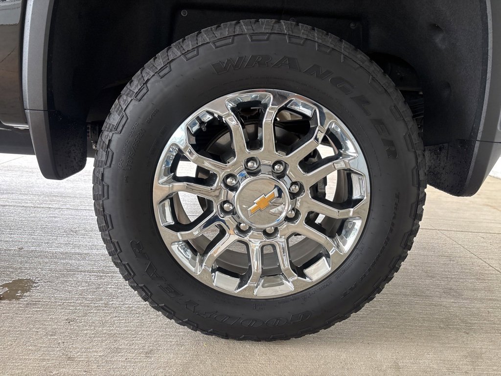Used 2024 Chevrolet Silverado 2500 LTZ w/ LTZ Convenience Package image 37