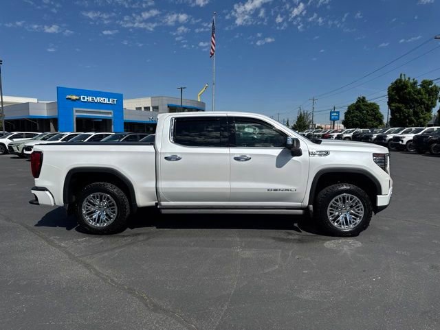 Used 2023 GMC Sierra 1500 Denali AWD/4WD image 8