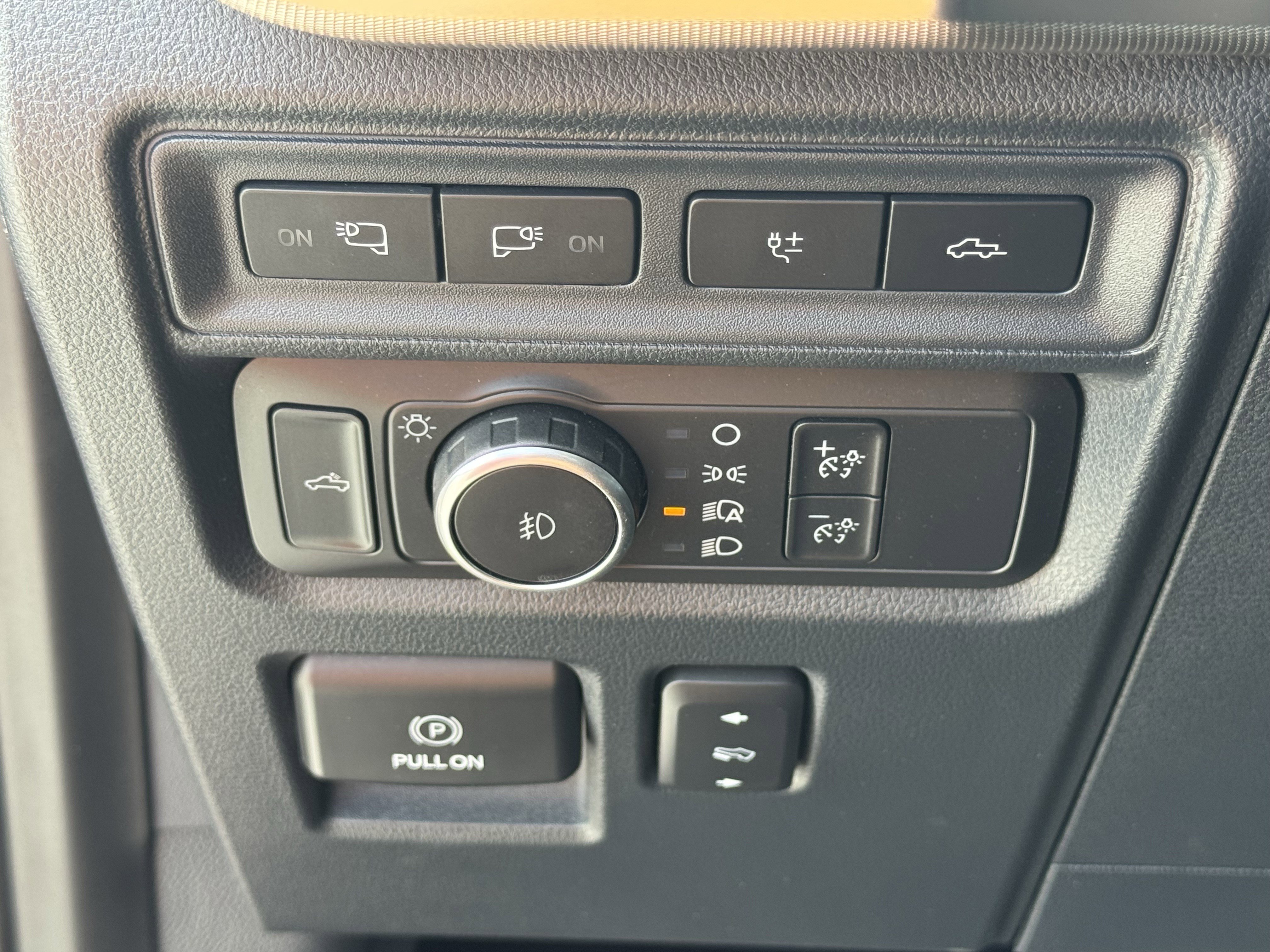 Used 2021 Ford F150 Raptor w/ Equipment Group 801A High AWD/4WD image 25