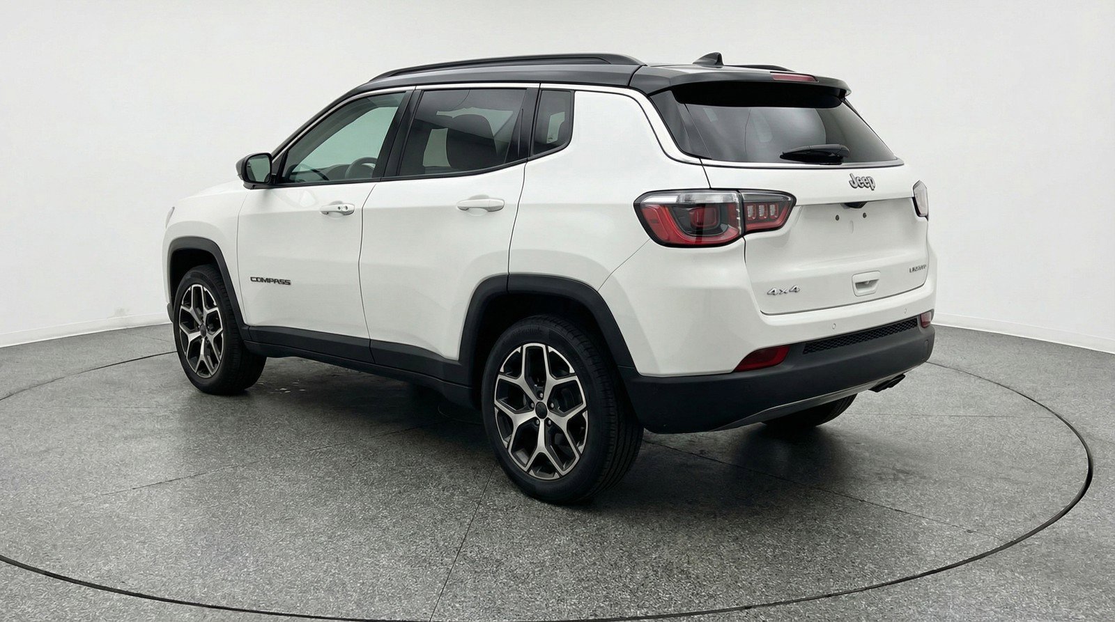 Used 2025 Jeep Compass Limited image 6