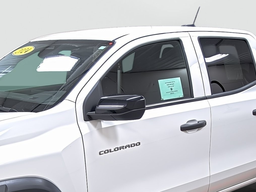 Used 2024 Chevrolet Colorado Trail Boss w/ Advanced Trailering Package AWD/4WD image 8