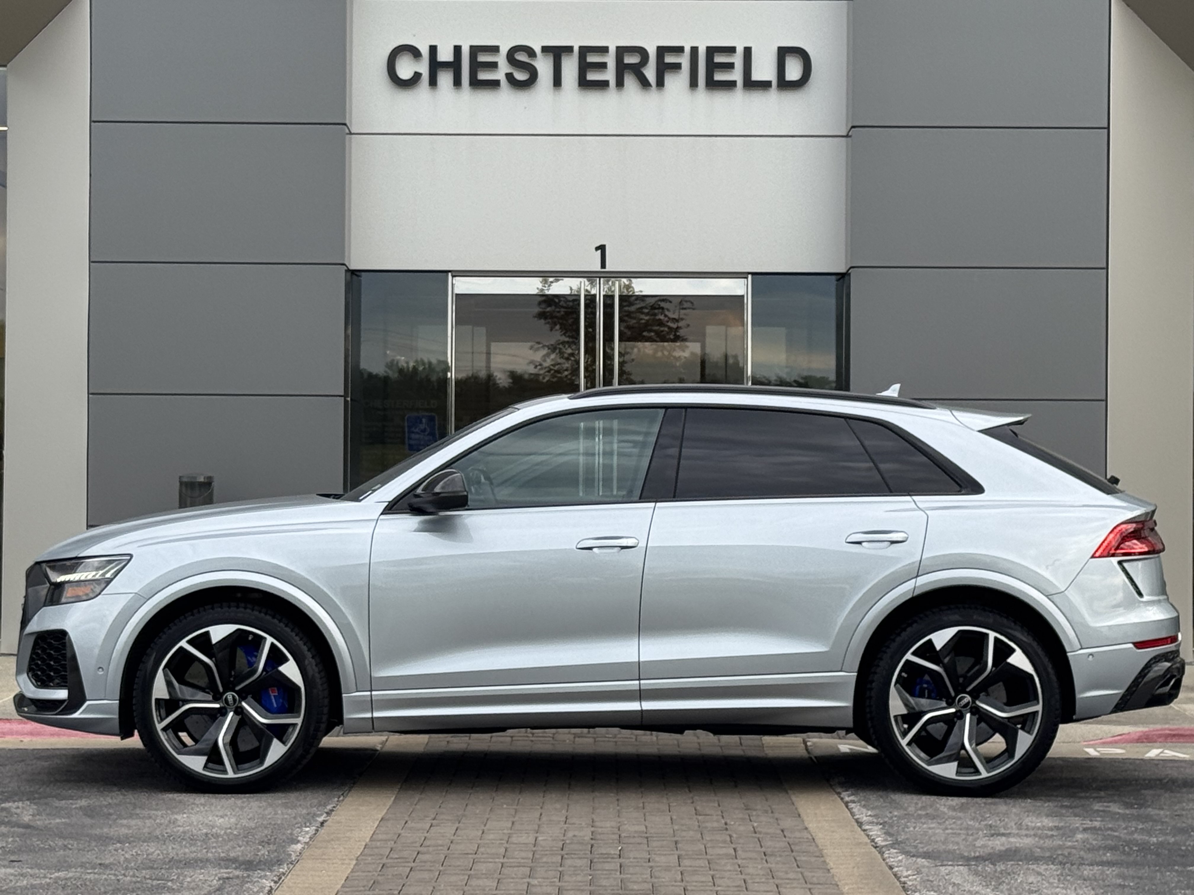 Used 2023 Audi RS Q8 w/ Black Optic Package AWD/4WD image 6