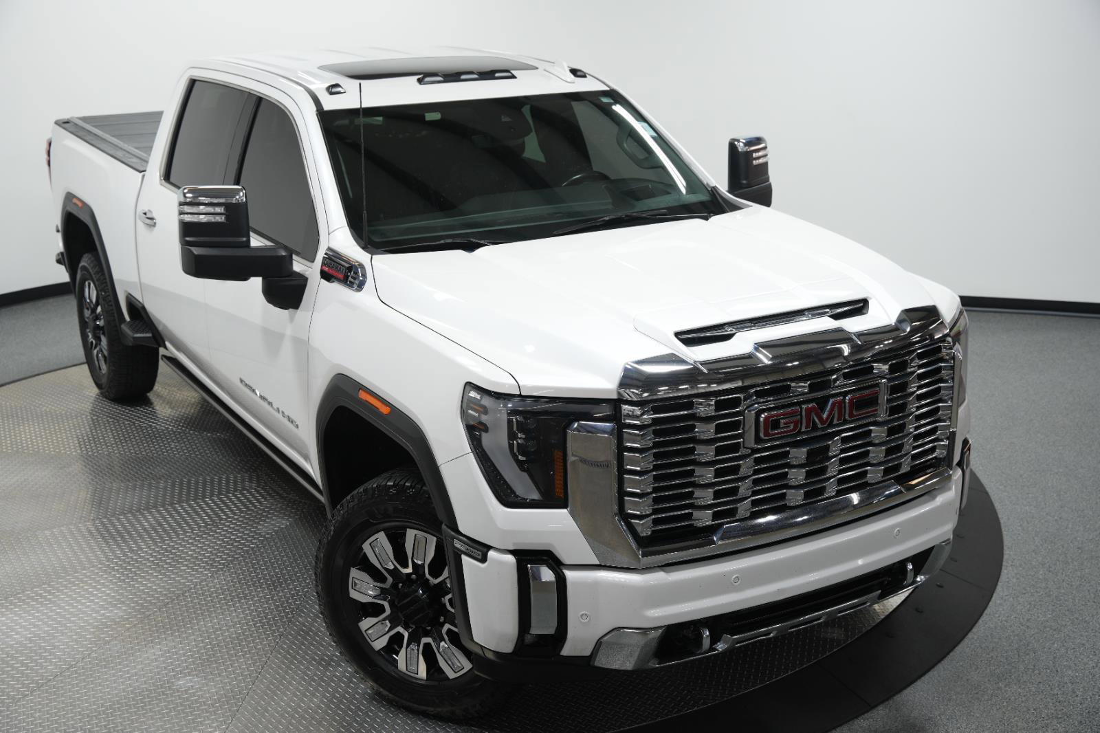 Used 2024 GMC Sierra 2500 Denali w/ Denali Reserve Package image 48