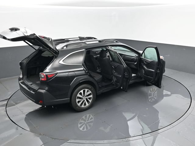 Used 2024 Subaru Outback Premium AWD/4WD image 30