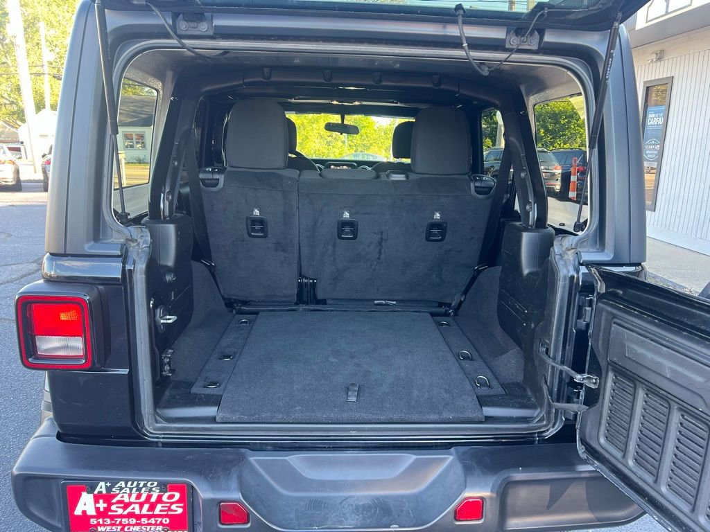 Used 2019 Jeep Wrangler Unlimited Sahara image 17