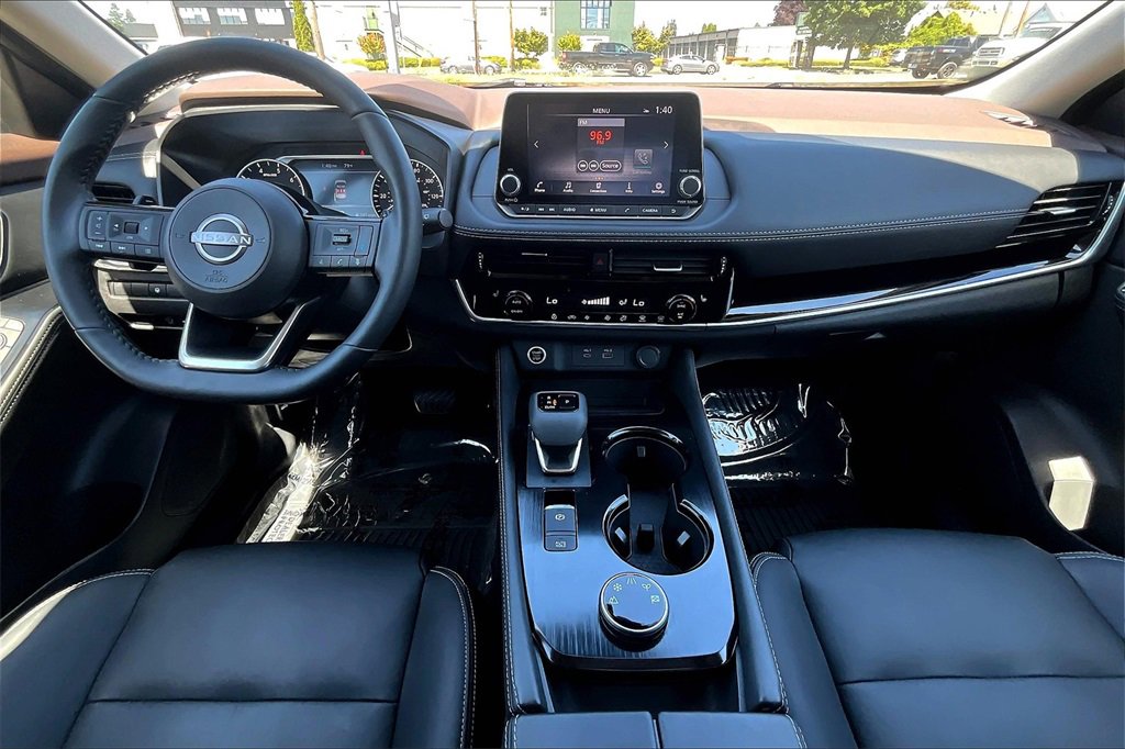 Used 2023 Nissan Rogue SL image 16