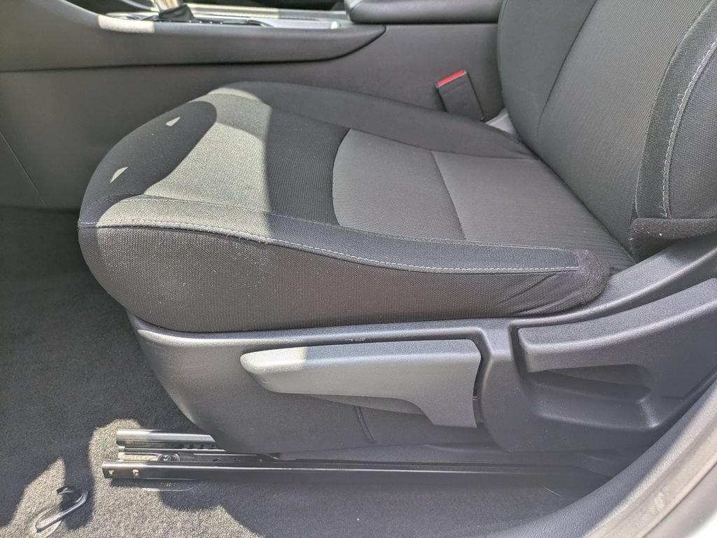 Used 2025 Nissan Sentra SV FWD image 14