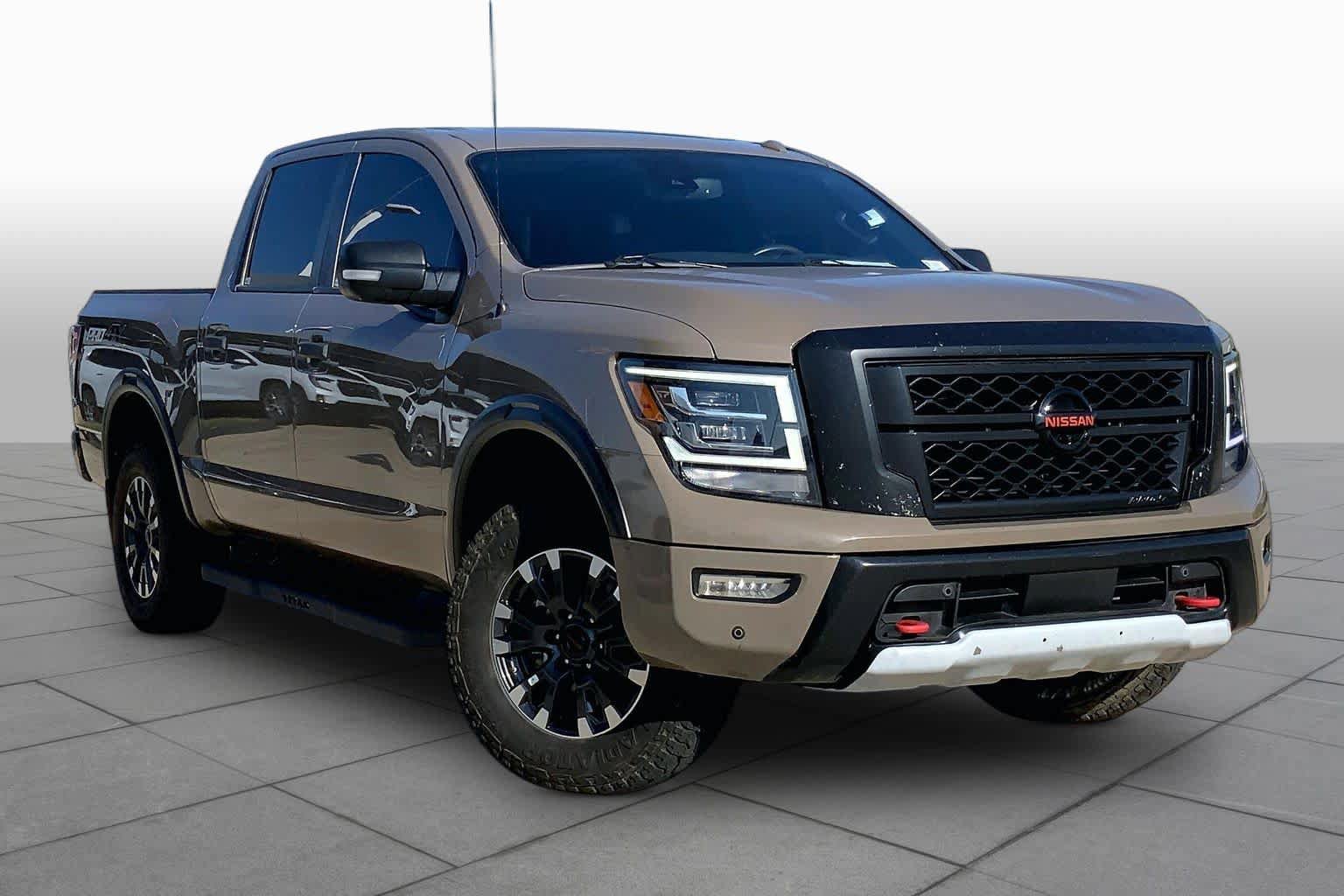 Used 2021 Nissan Titan PRO-4X w/ Pro-4x Convenience Package AWD/4WD image 3